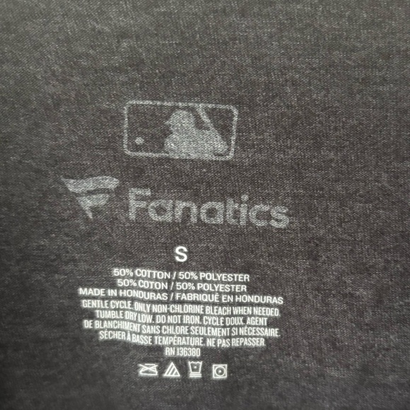 New York Yankees MLB Fanatics Long Sleeves Grey T Shirt Baseball Sports Athletic - Picture 5 of 7